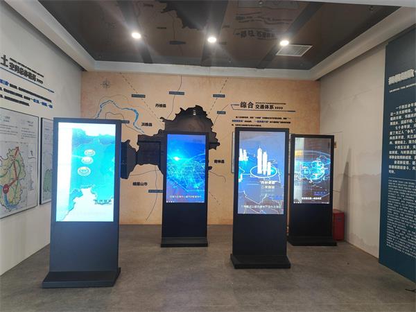 北京楼宇电梯广告机，户外广告机回收，触摸屏一体机回收